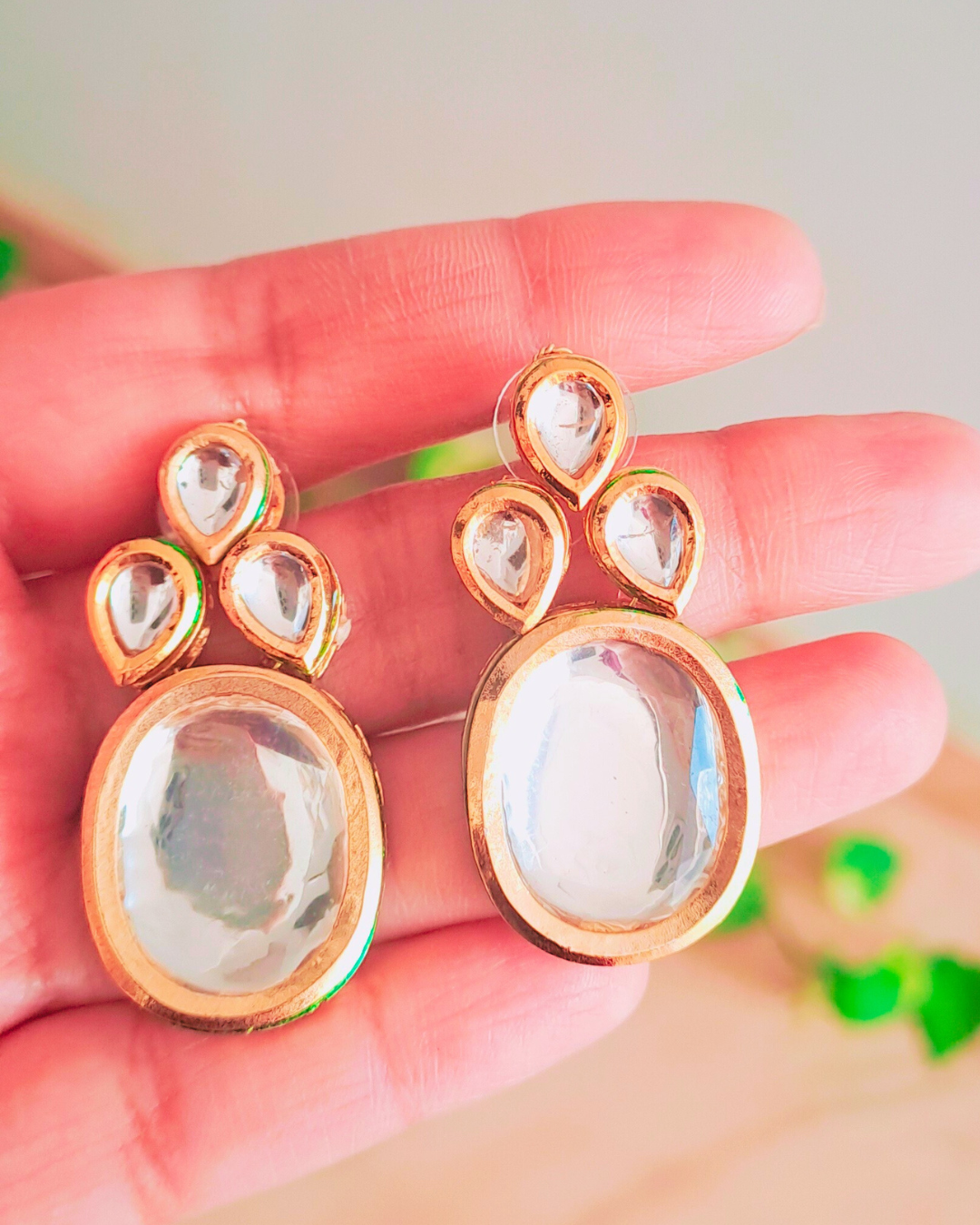 Golden Kundan Earrings Studs