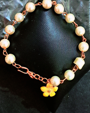 Off-white Pearl Bracelate