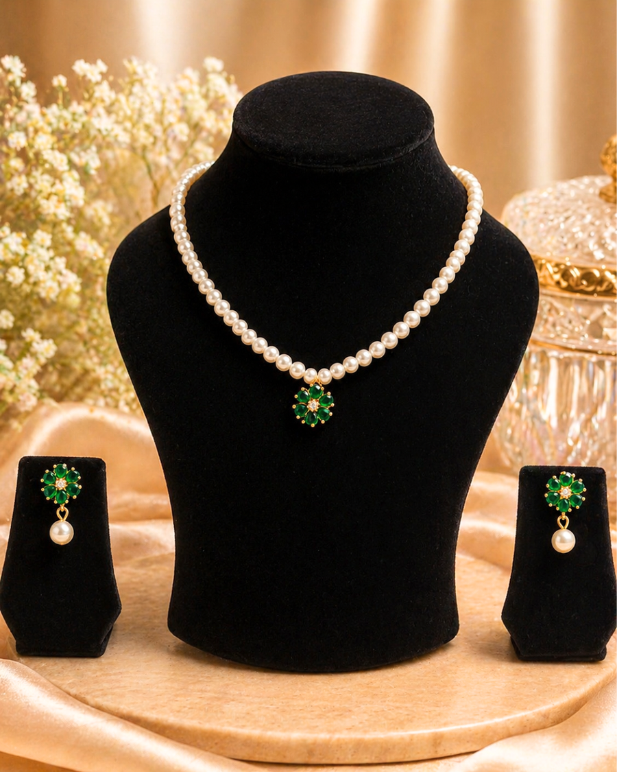 AD Flower Pearl Necklace